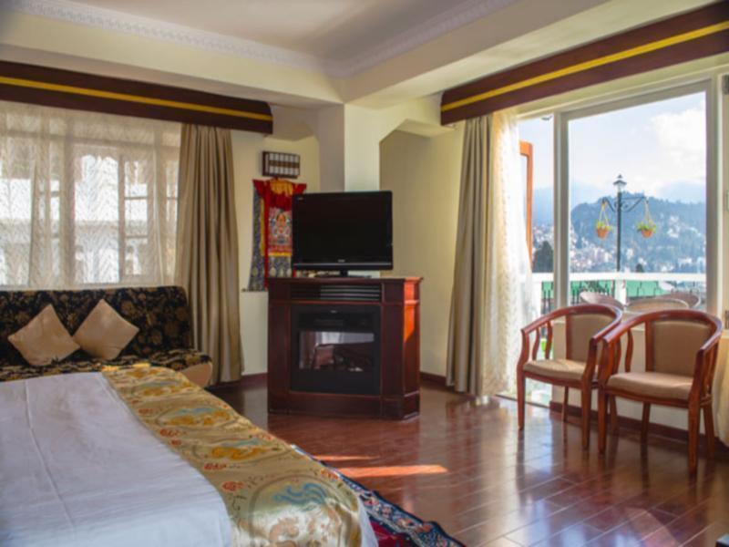 Little Tibet Mall Road Hotel