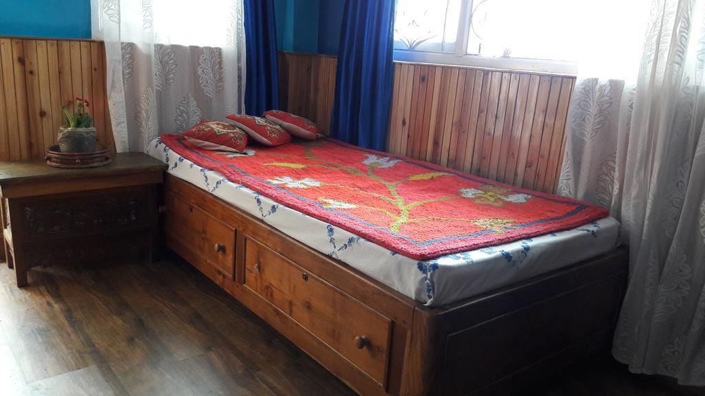 Homestay Vajra Kunj Homestay *
