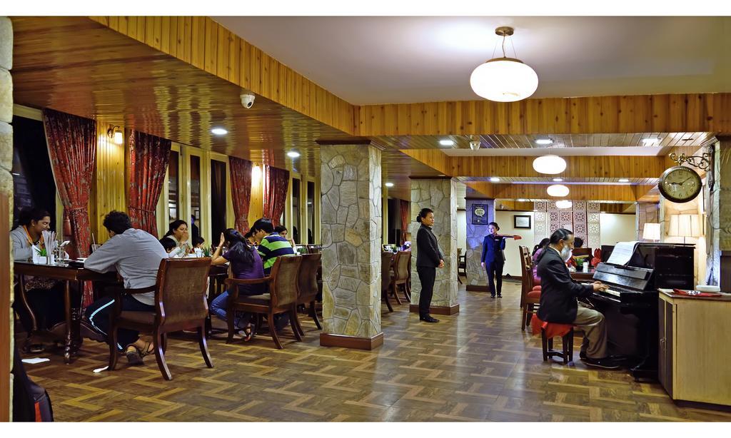 Hotel Summit Yashshree & 3*