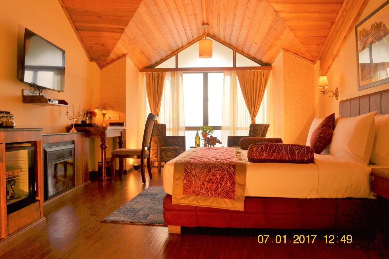 Crescent Resort
