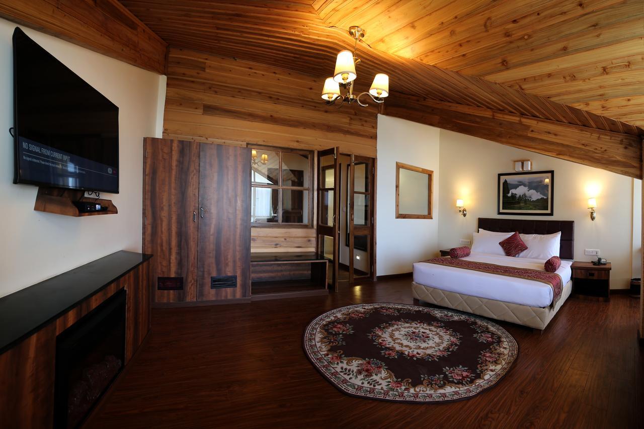 Crescent Resort