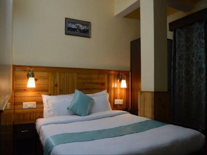 Treebo Trend The Pinewood 3* Darjeeling (West Bengal)