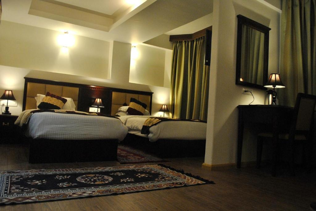 Mohit Hotel Darjeeling (West Bengal)