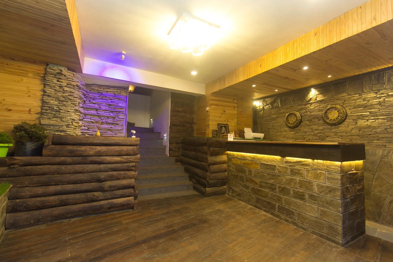 Hotel Oyo 9454 Golden Leaf 3*