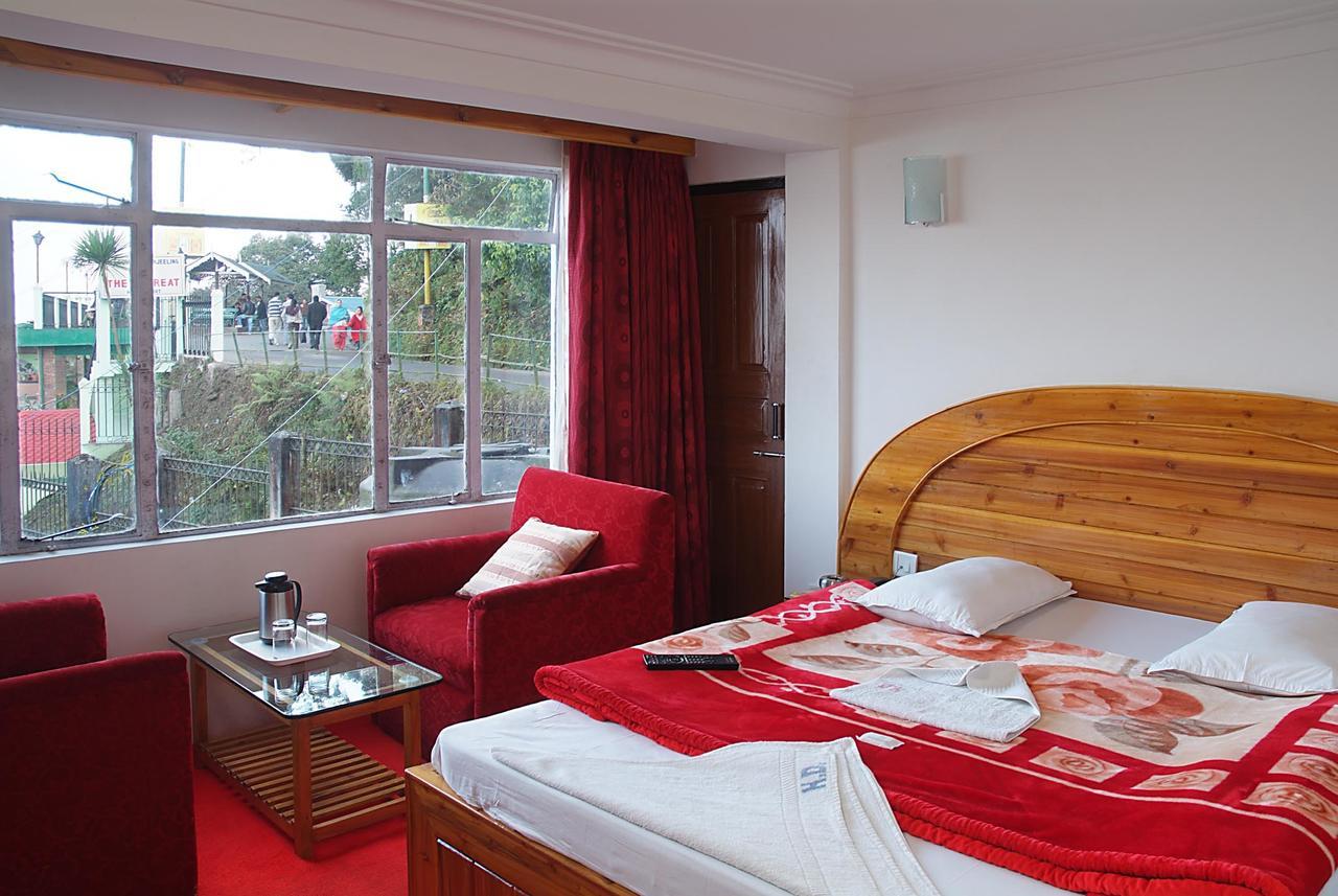 Dolphin Hotel