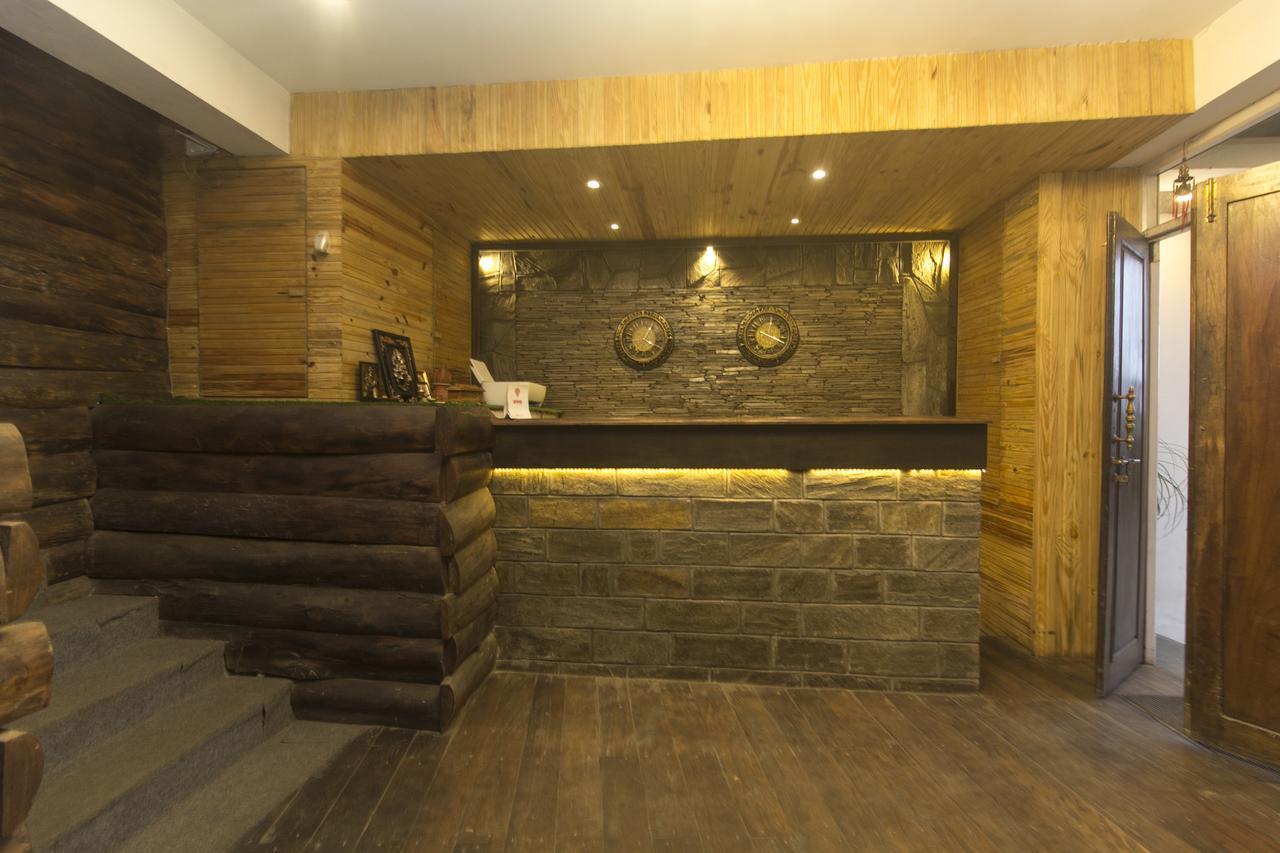 Oyo 9454 Golden Leaf Hotel 3*