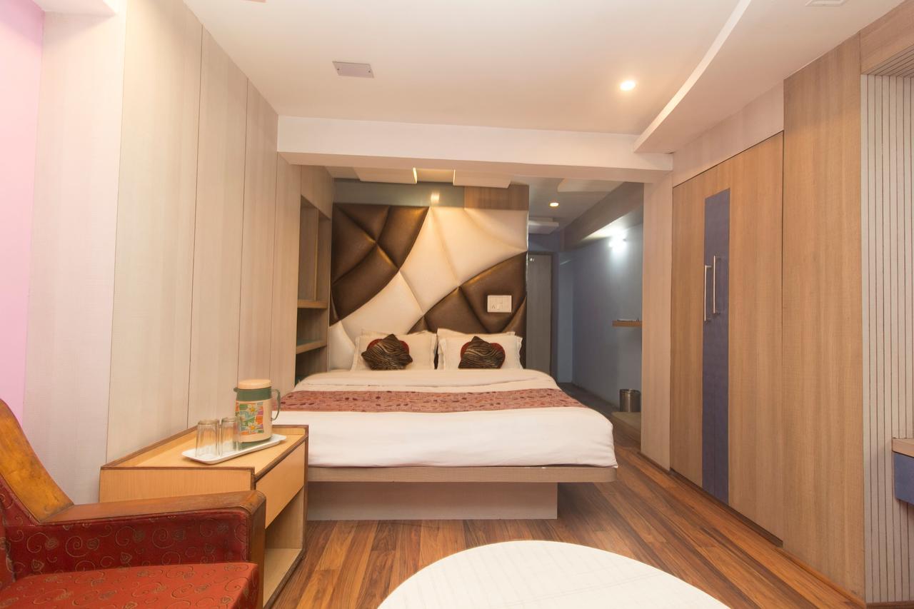 Hotel Oyo 3303 Broadway Annexe 3*