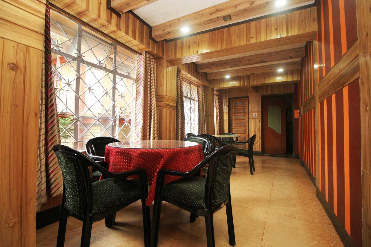 Hotel Oyo 3303 Broadway Annexe 3*