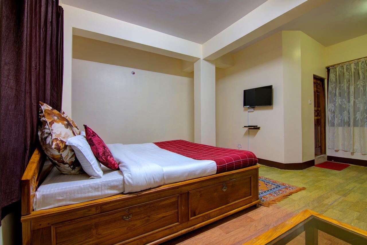 Oyo 13844 Akd Hotel 3*