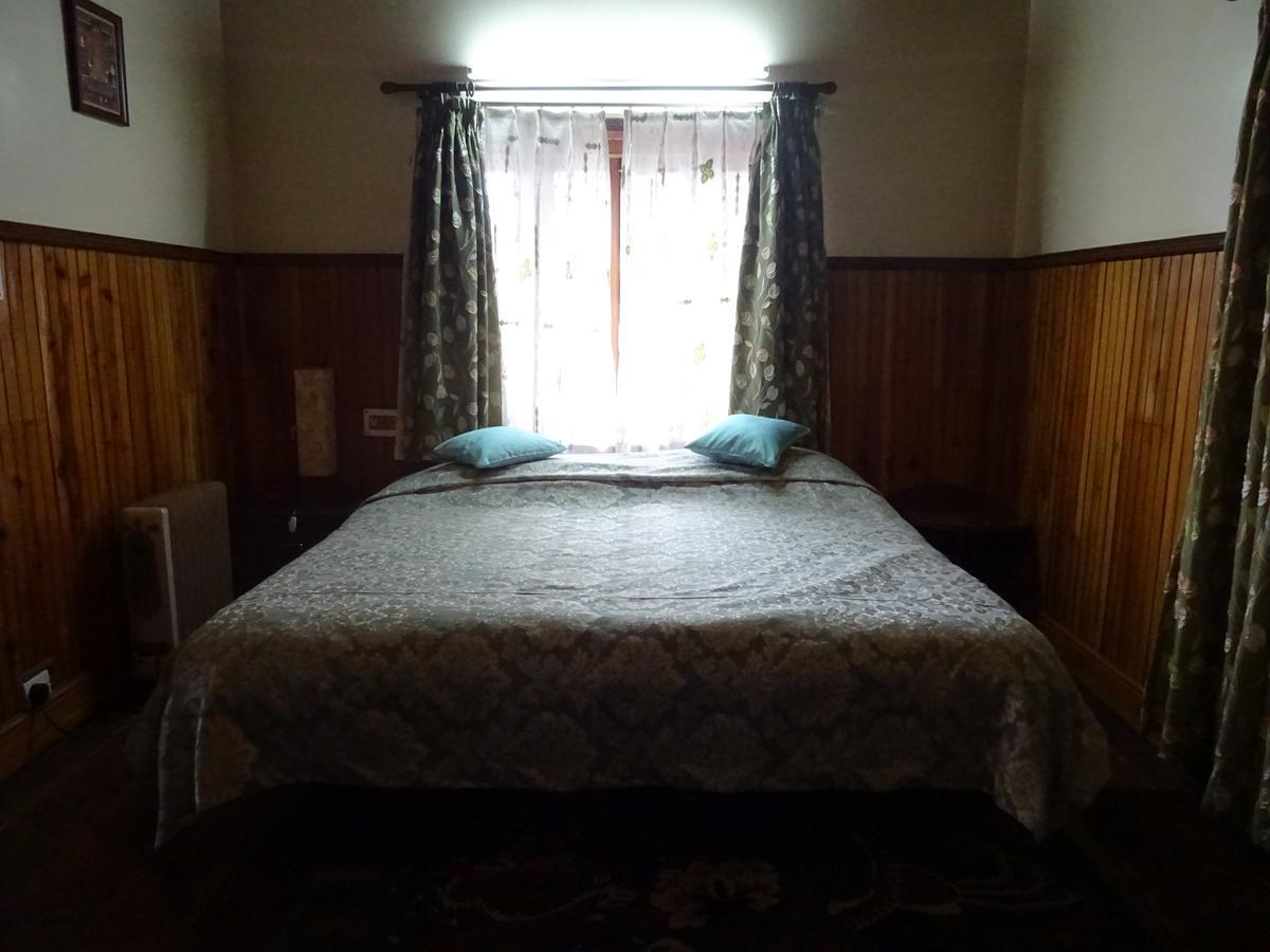 Hotel Dekeling At Hawk's Nest Darjeeling (West Bengal)