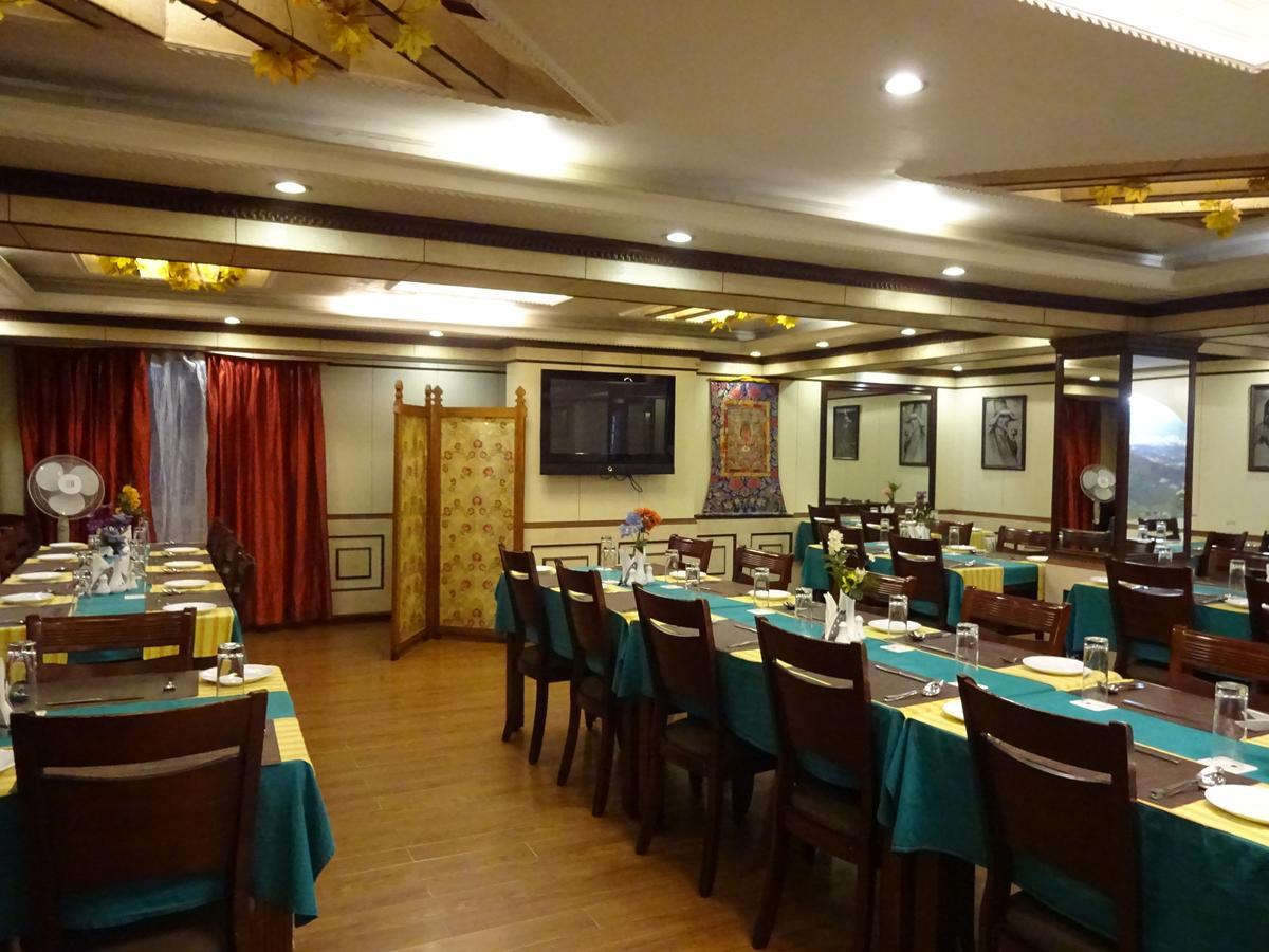 R.j.resorts Hotel 3*