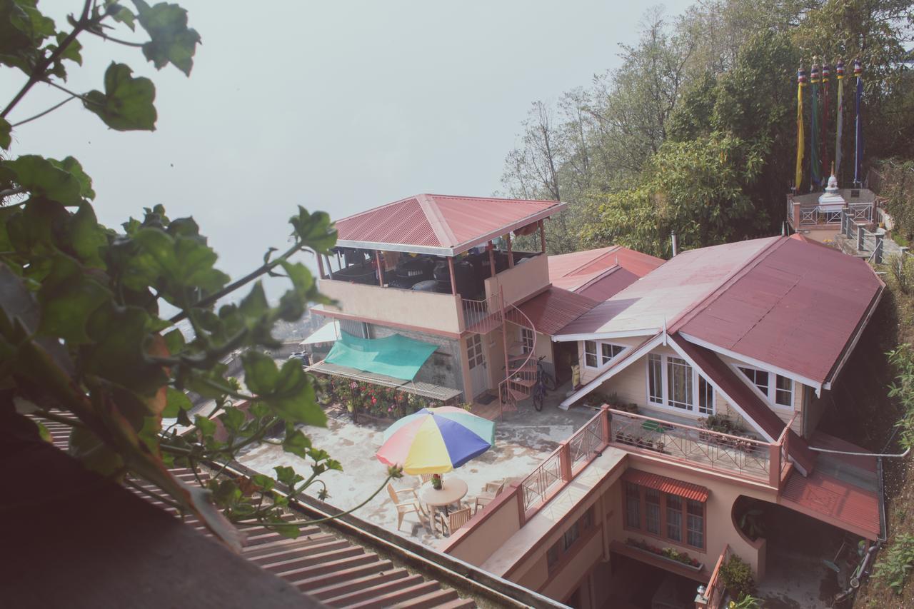Bed & Breakfast Little Singamari *