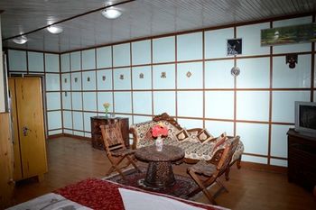 Viramma Hotel 3*