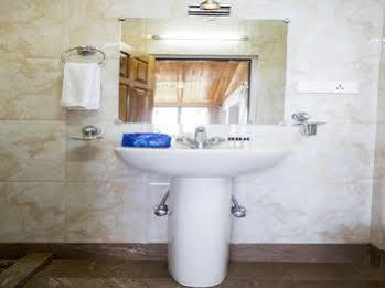Hotel Oyo Premium Mall Road Near Raj Bhavan Darjeeling
