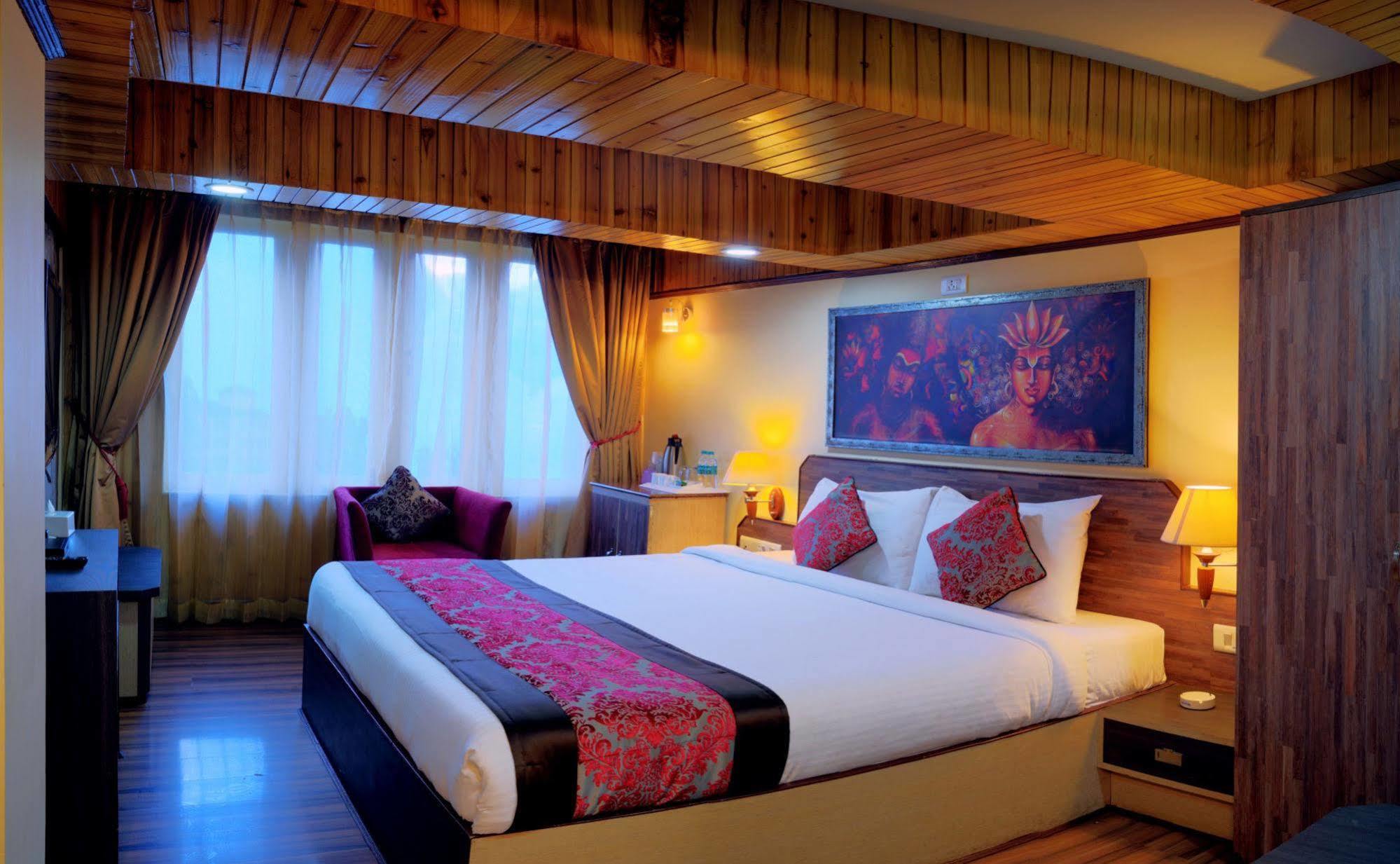 Summit Yashshree & Hotel Darjeeling (West Bengal)