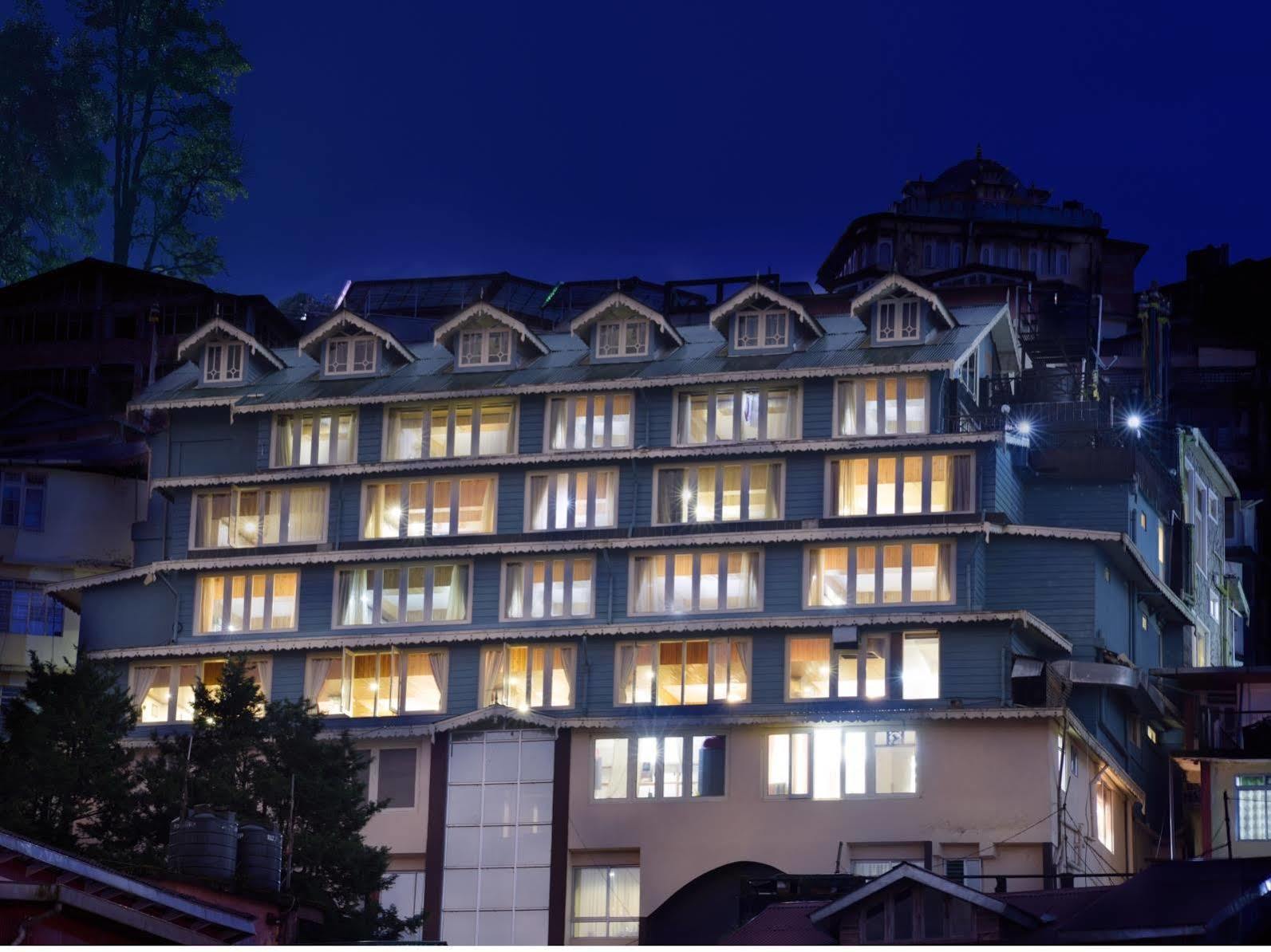 Hotel Summit Yashshree &