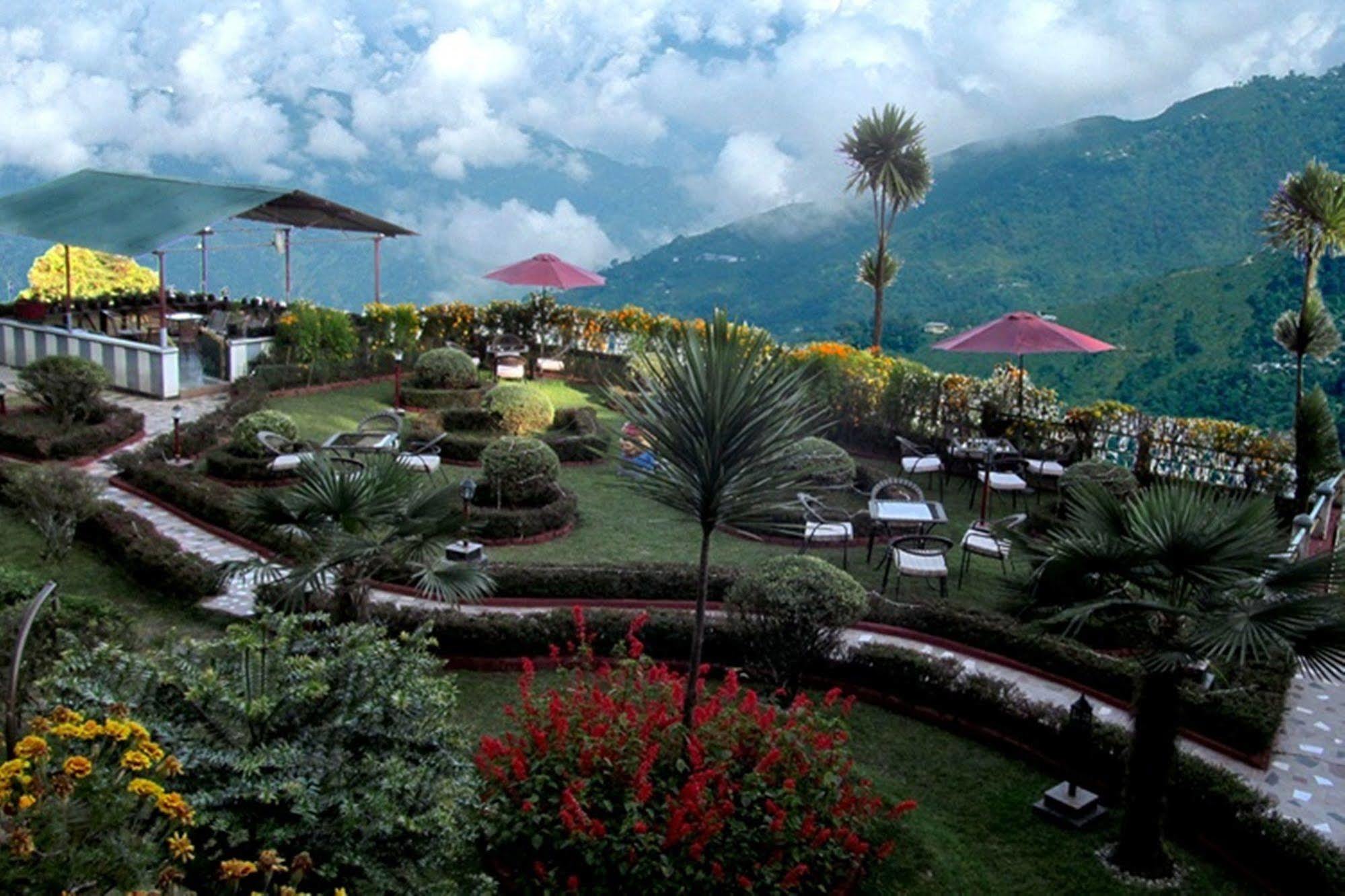 Nirvana Hotel 3*