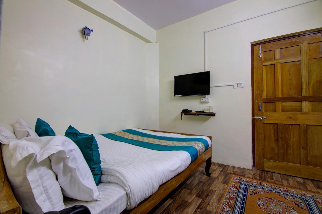 Hotel Oyo 13844 Akd