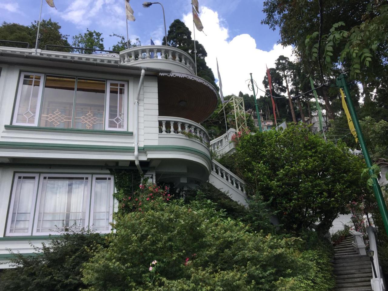 Hotel Dekeling At Hawk's Nest