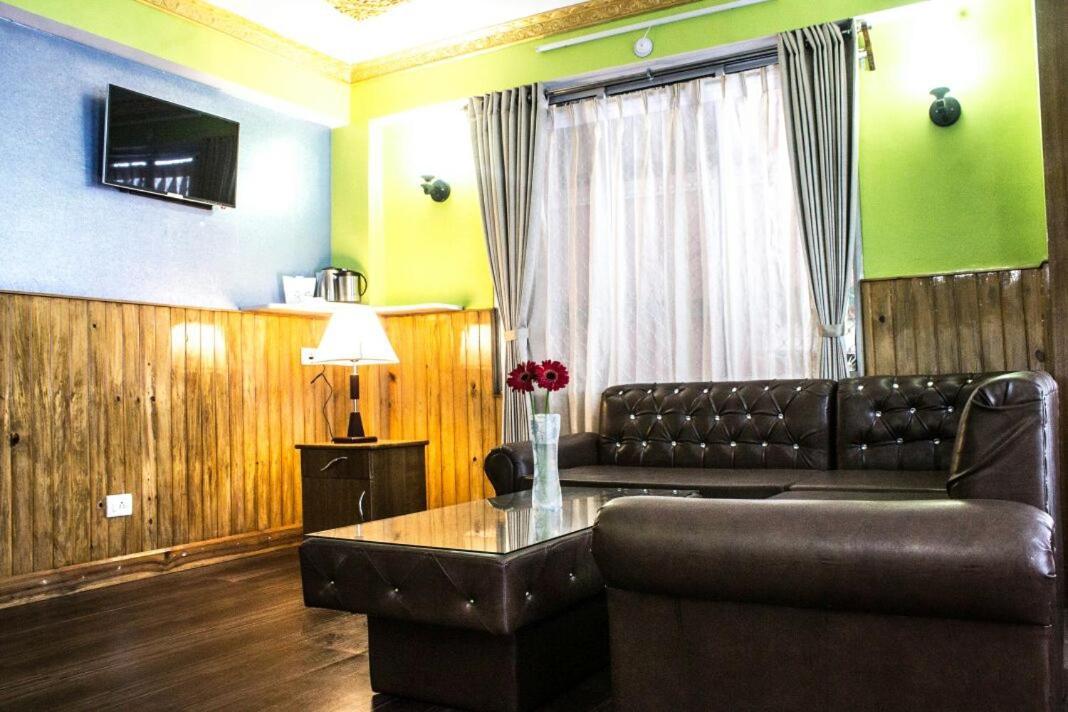 Mount Royale Darjeeling Hotel