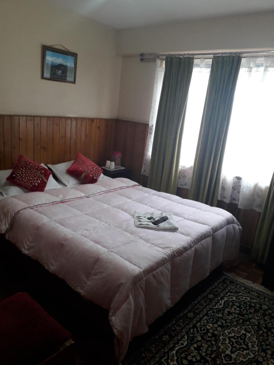 White Tara Lodge *