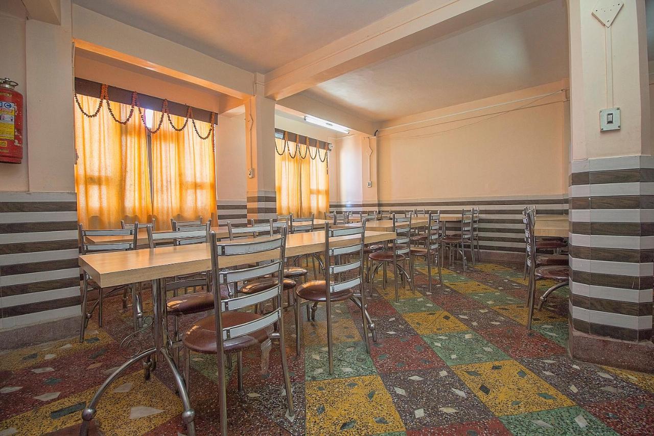 Oyo 23546 Pushpak Hotel Darjeeling (West Bengal)