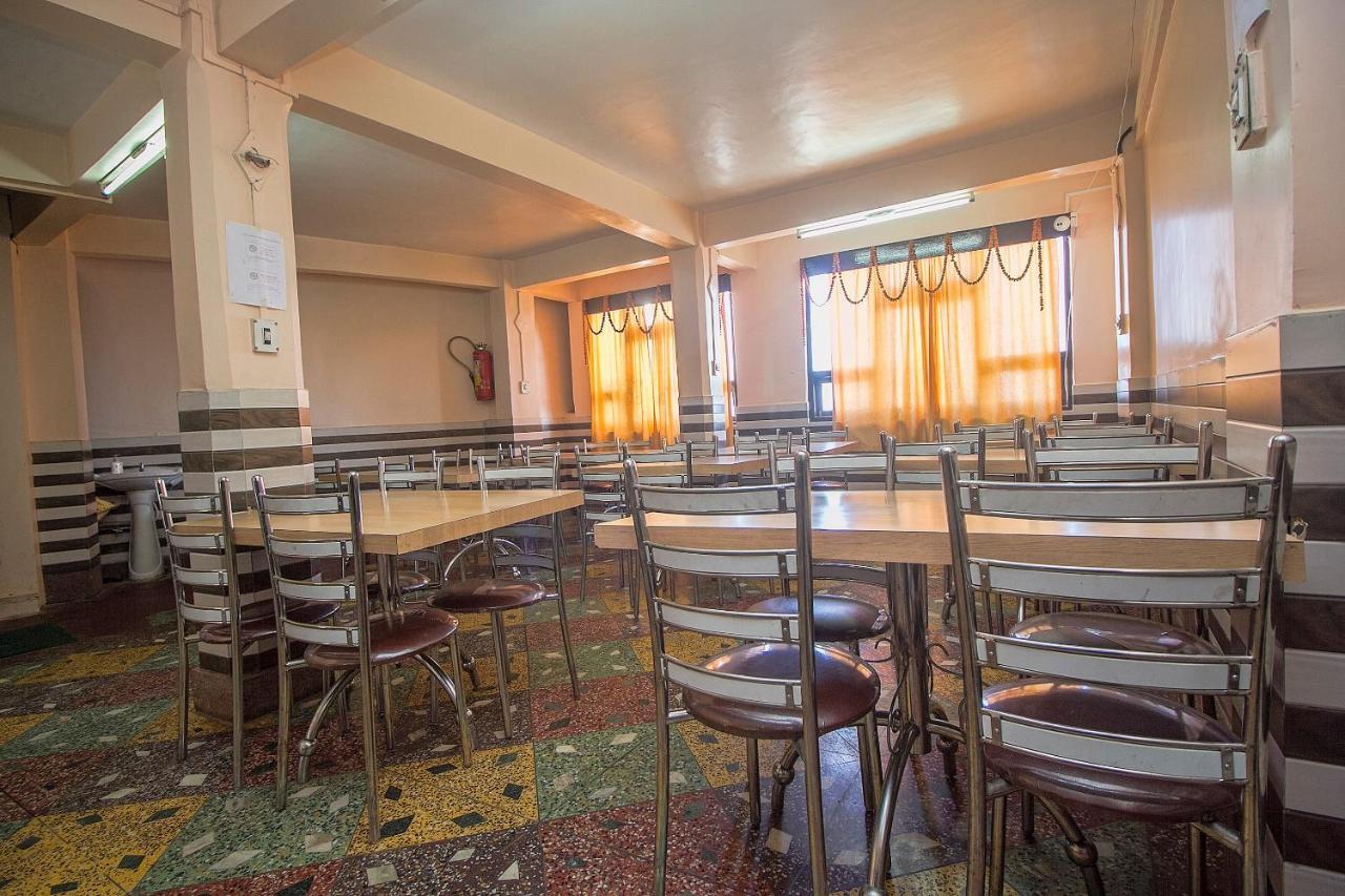 Hotel Oyo 23546 Pushpak Darjeeling (West Bengal)