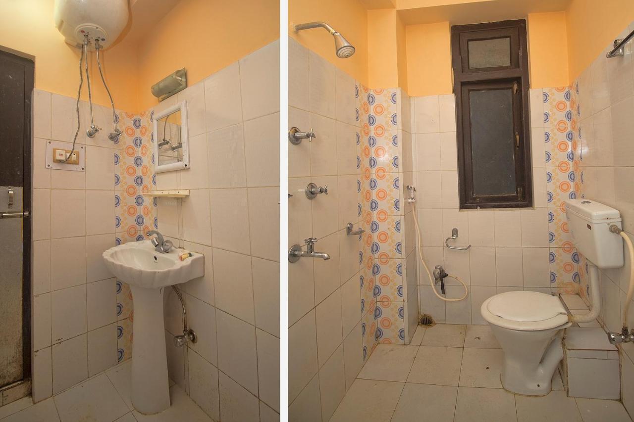 Hotel Oyo 23546 Pushpak 3*