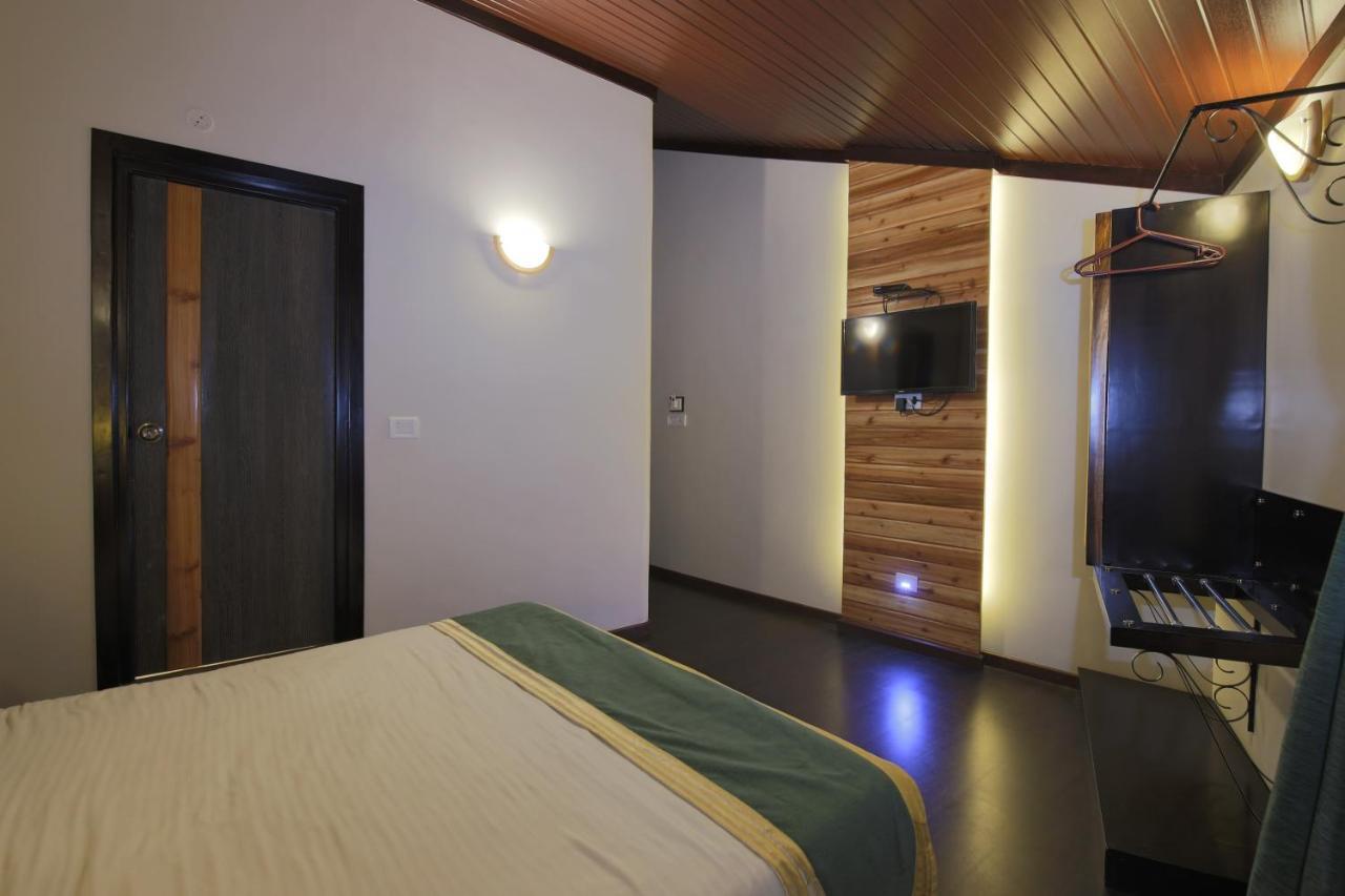 Hotel Dip Palace 3*