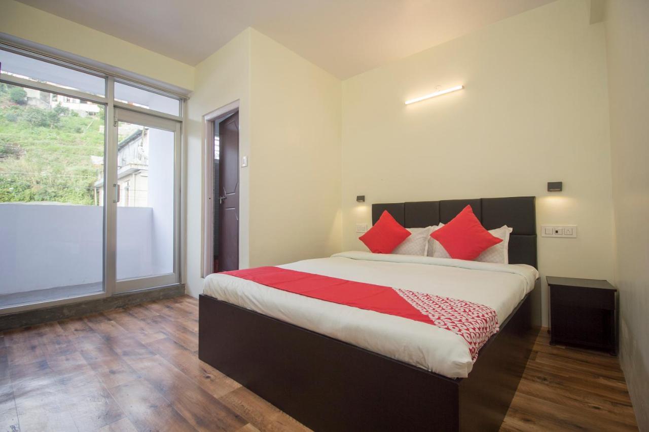 Hotel Oyo 18536 Batasia Darjeeling (West Bengal)