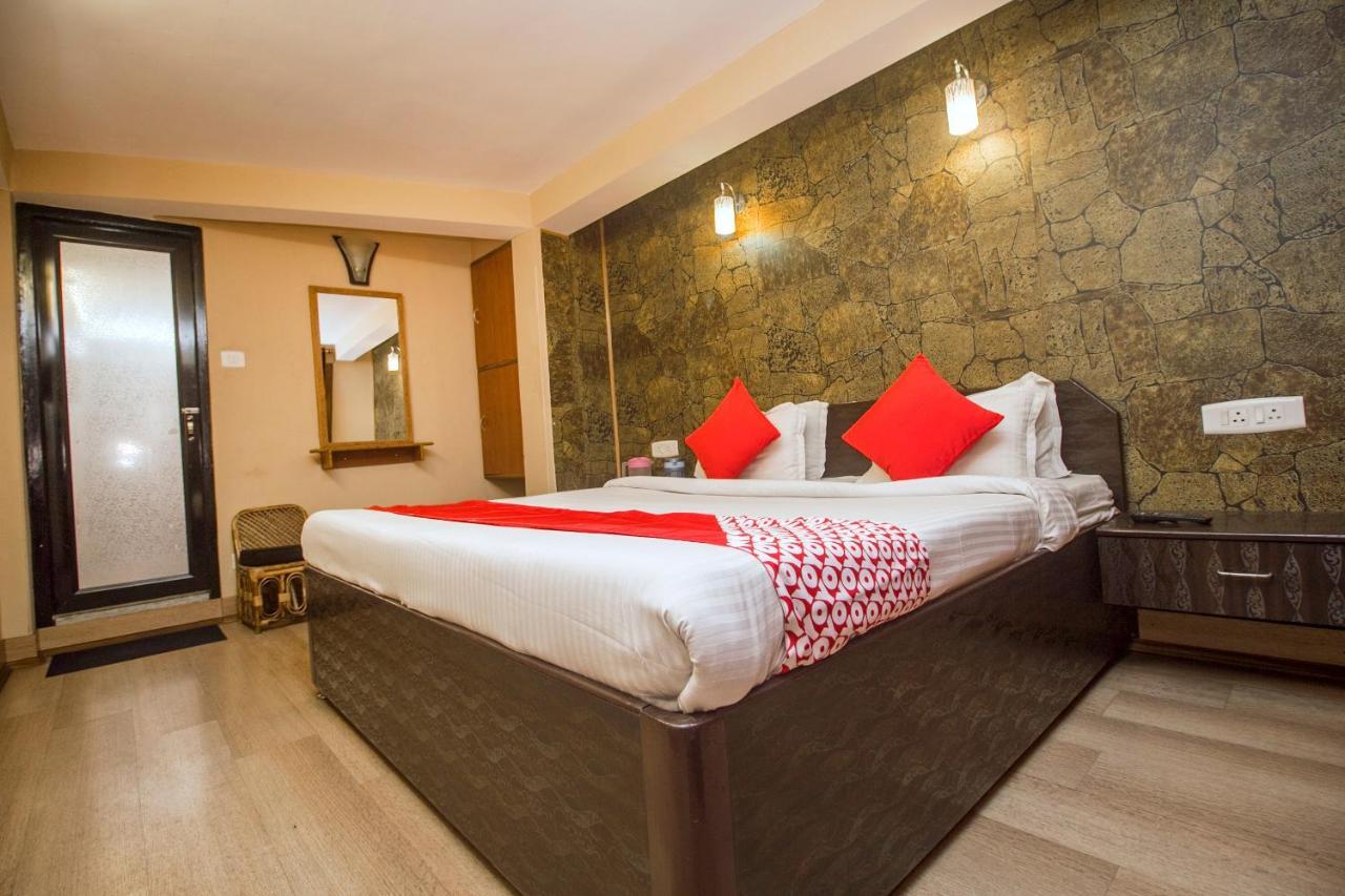 Hotel Oyo 3875 Everest Glory 3*