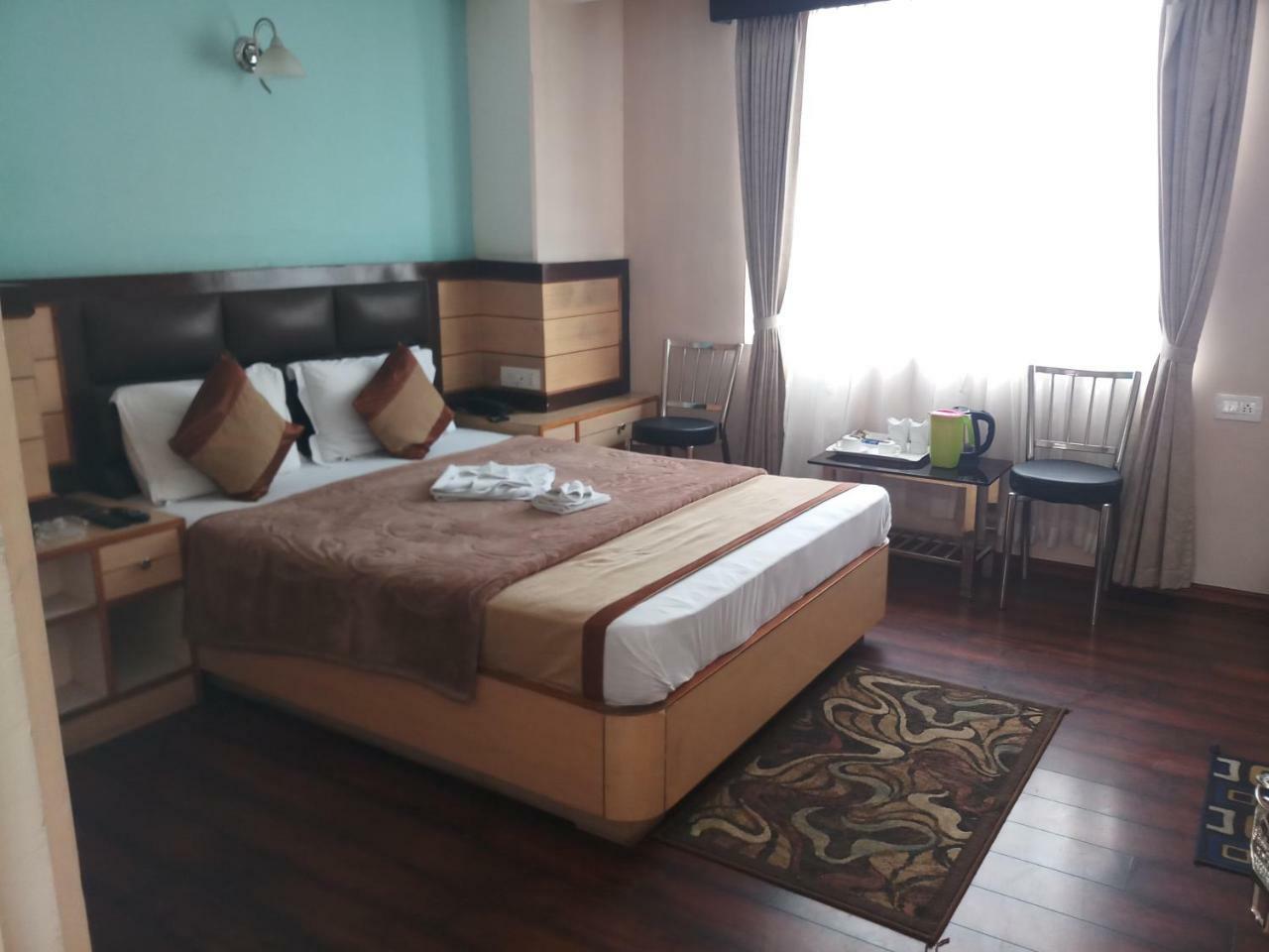 Yakkha Hotel 2*