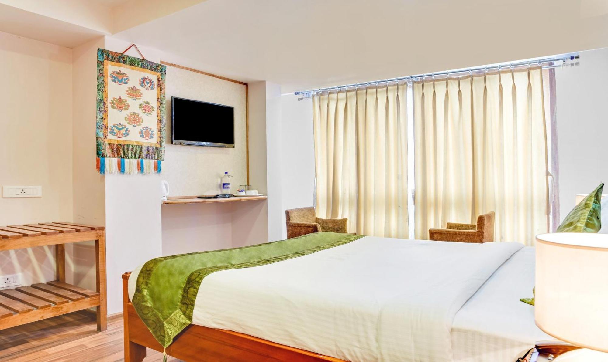 Treebo Trend Nirvana Bed & Breakfast 3*
