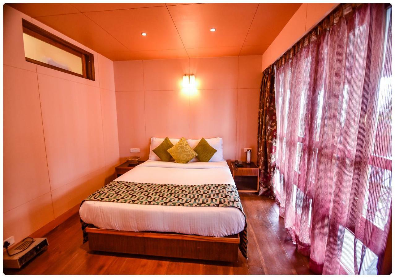 Hotel Cedar Darjeeling (West Bengal)