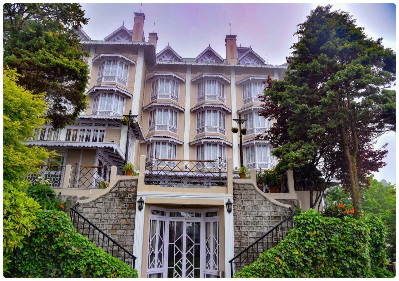 Hotel Cedar 4*