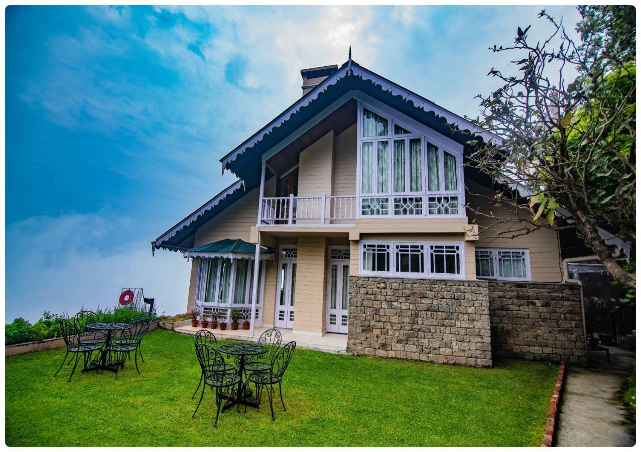 Hotel Cedar Darjeeling (West Bengal)