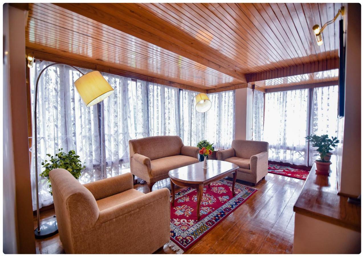 Cedar 4*