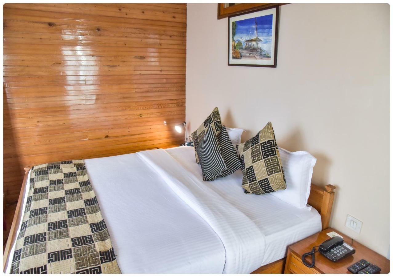 Cedar Hotel Darjeeling (West Bengal)