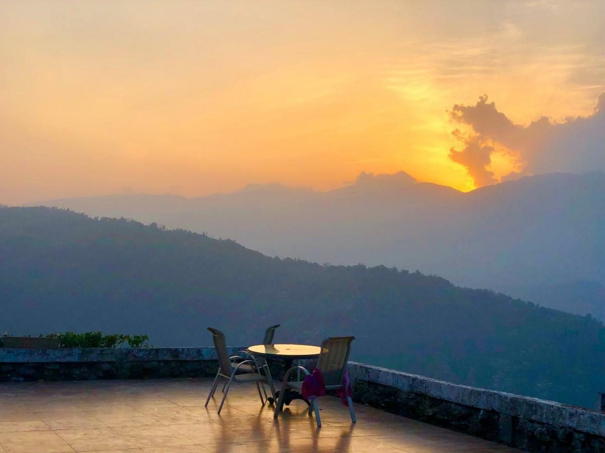 Resort Singtom Tea Estate & Darjeeling (West Bengal)