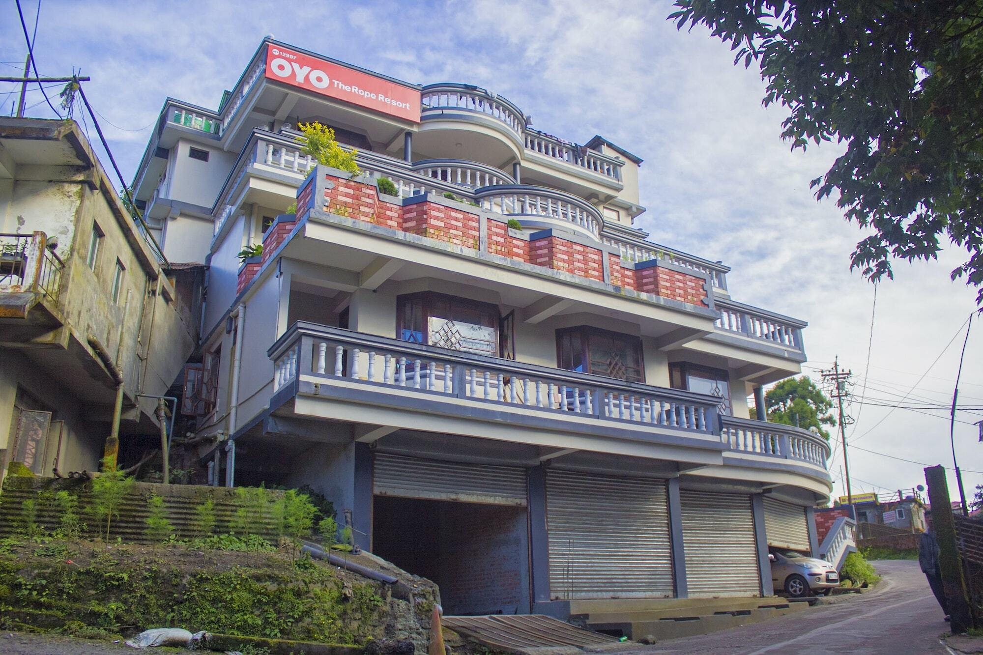 Oyo 12997 The Rope Hotel 3*