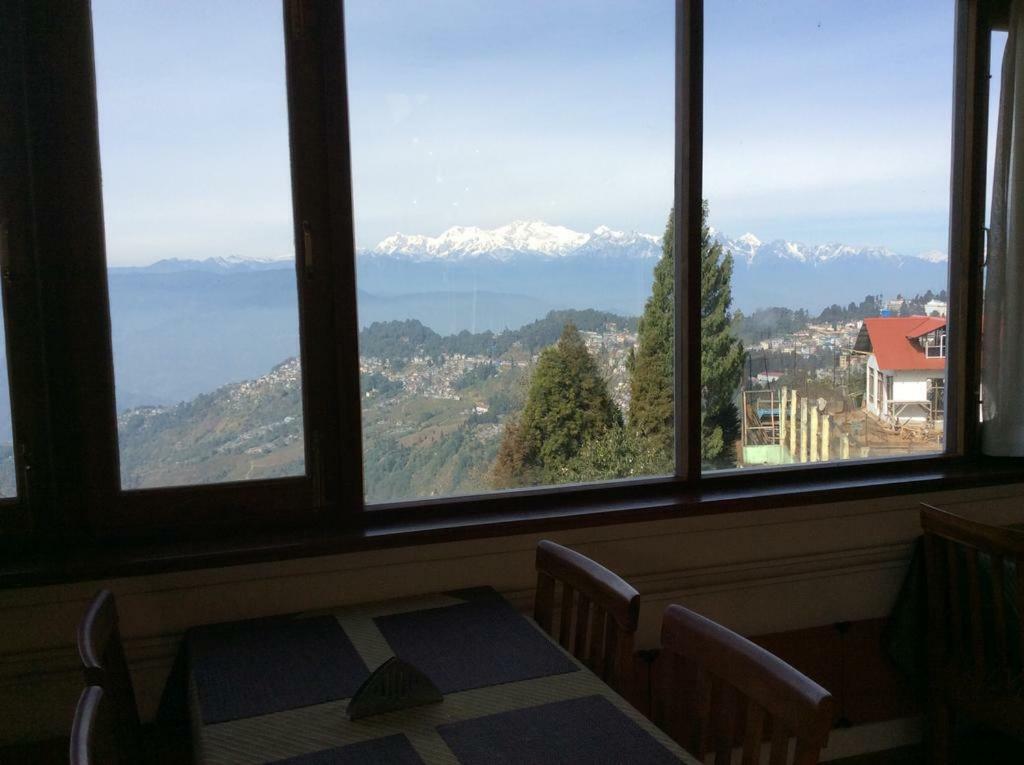 Hotel Udaan Dekeling Resort, Darjeeling 4*
