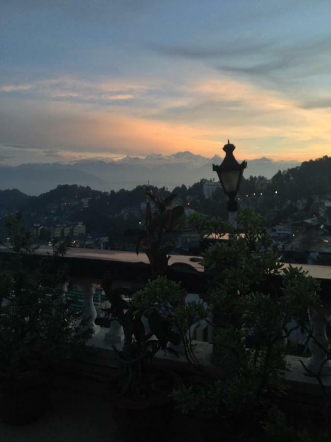 Ngawang Homestay *