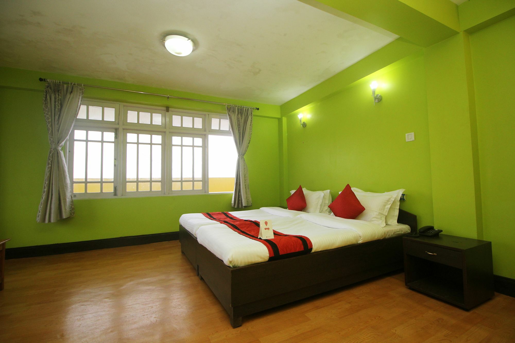 Yang's Hotel 3*