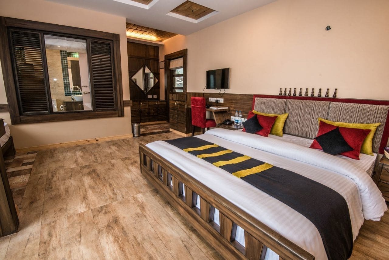 Chamong Chiabari - Mountain Retreat & Resort