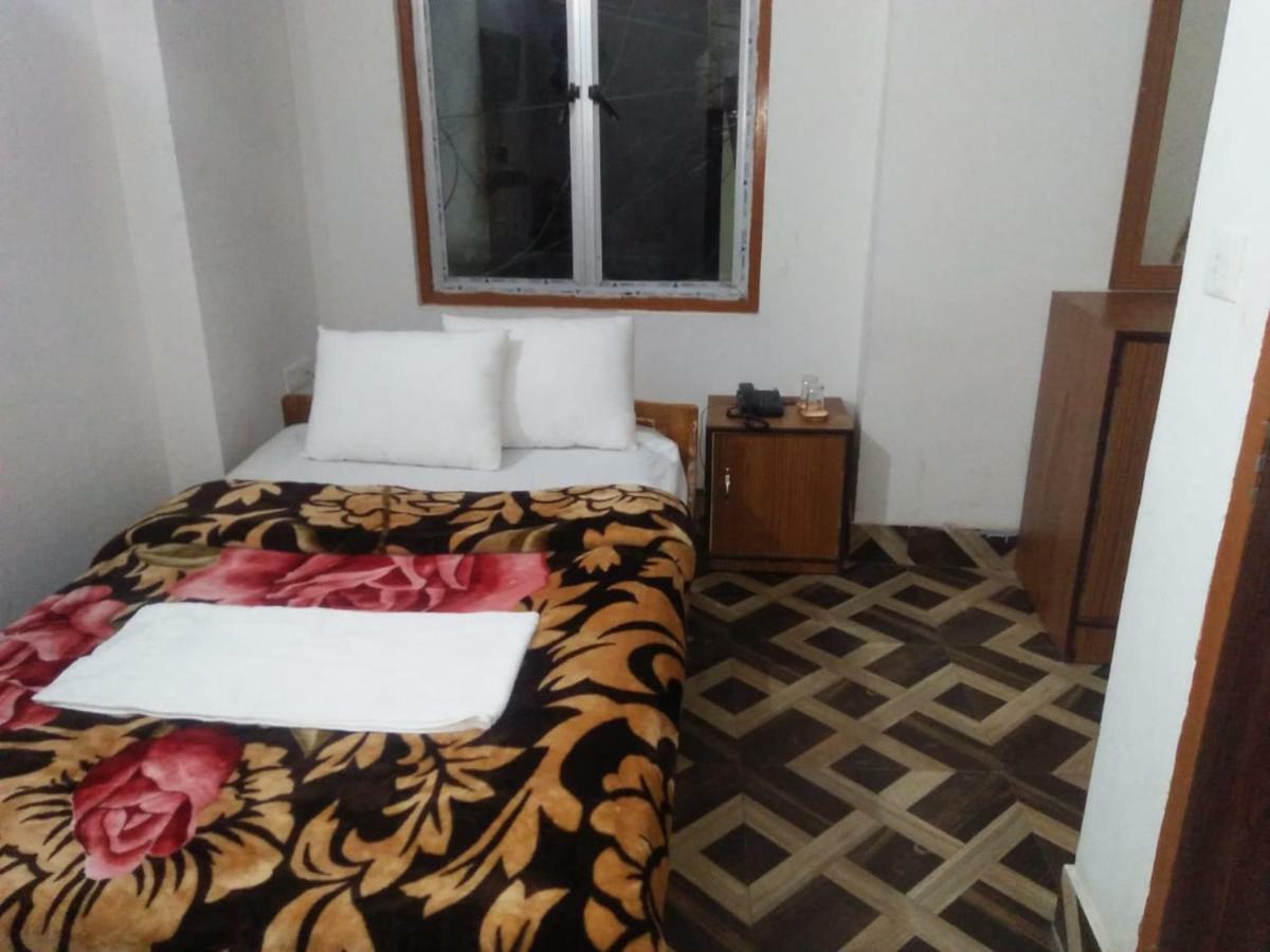 Nirala Guest house *