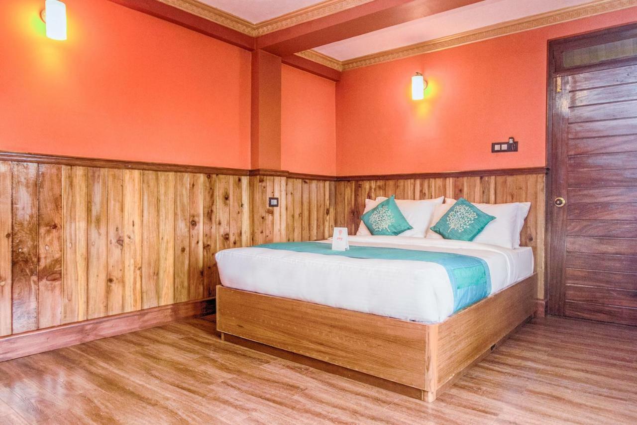 Oyo 12997 The Rope Hotel