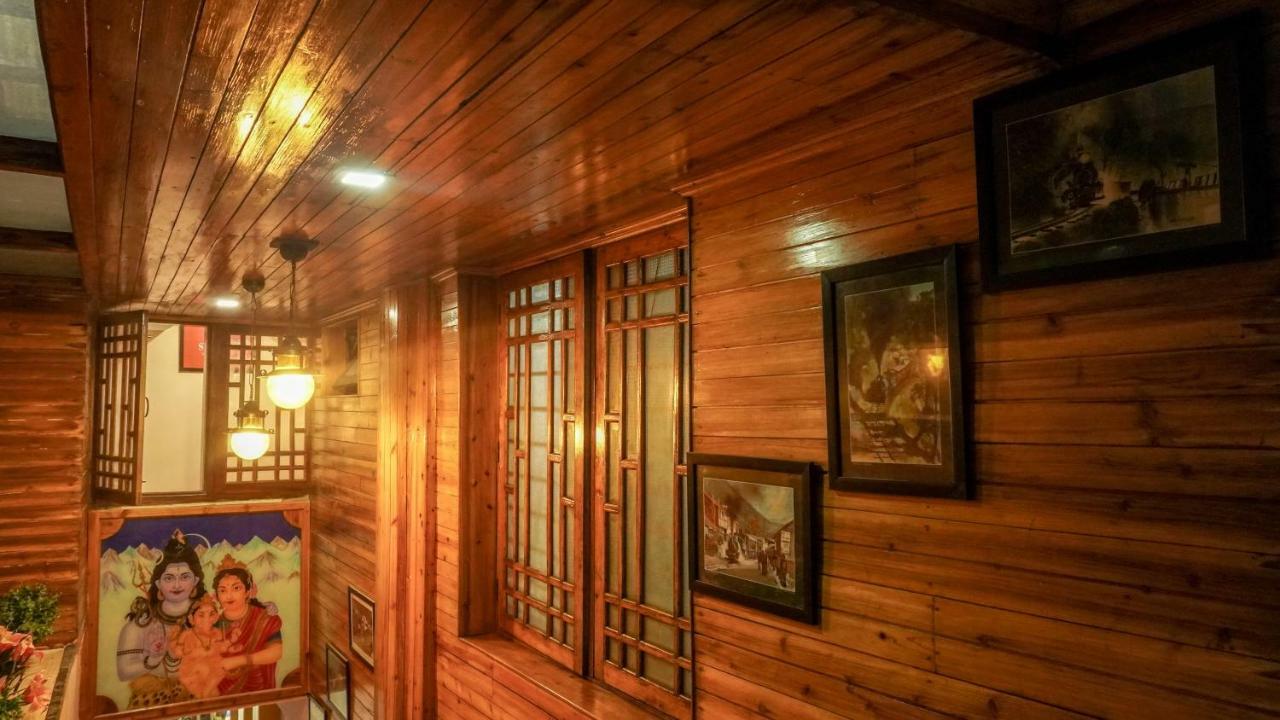 Broadway Annexe Hotel 2*