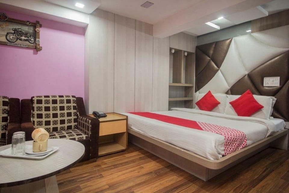 Broadway Annexe 2*