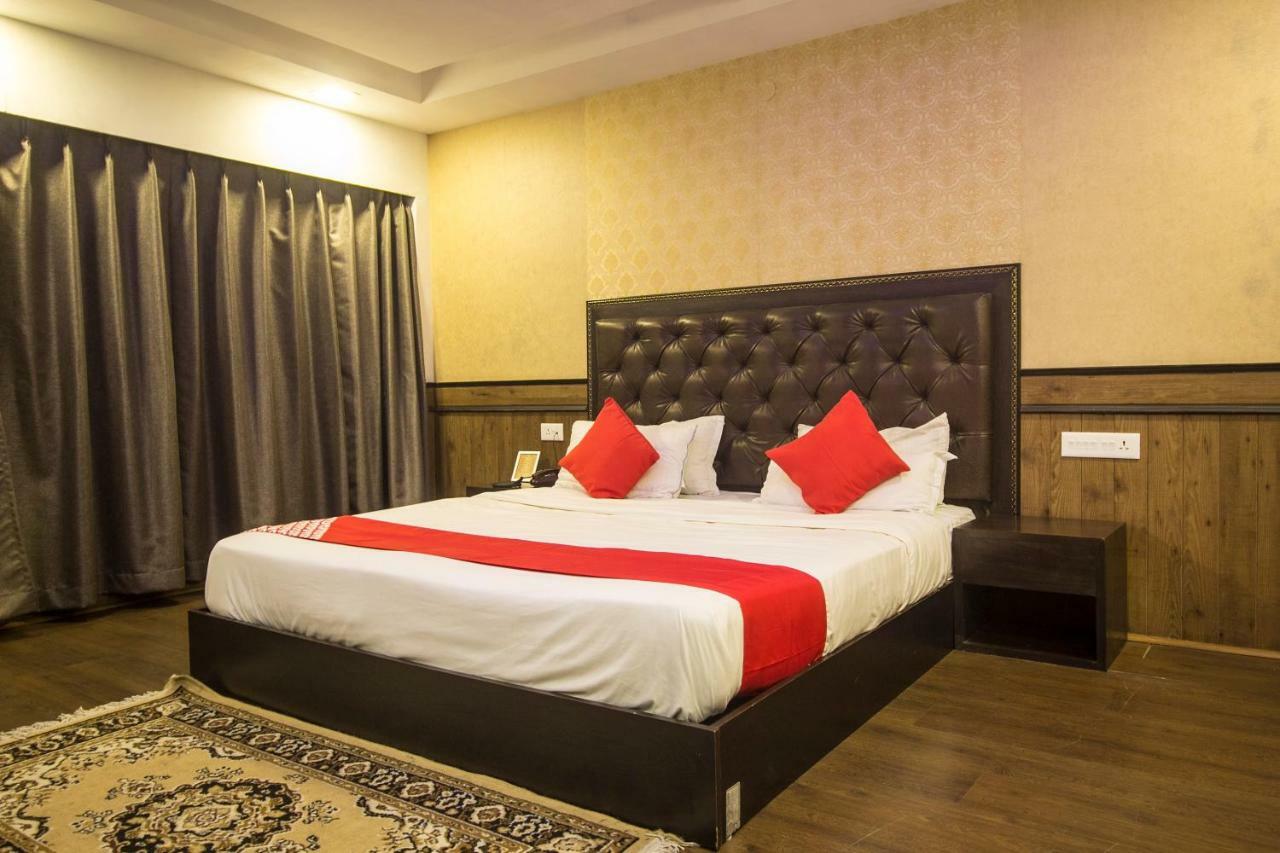 Capital O 22215 Sian & Hotel Darjeeling (West Bengal)