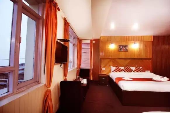 Valentino Hotel